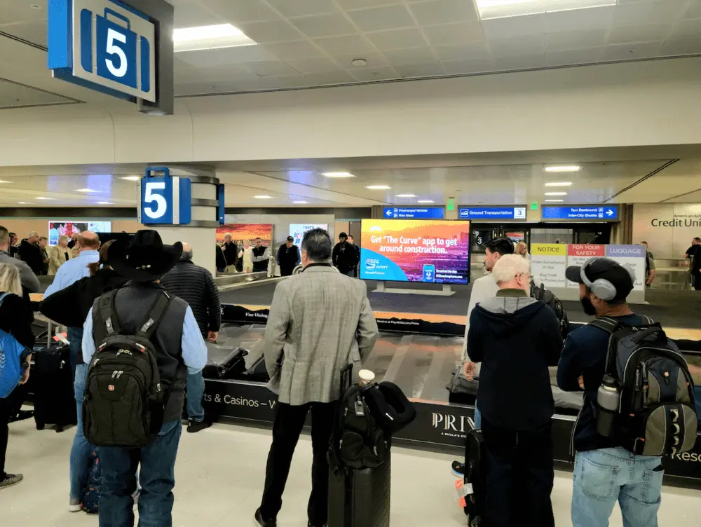 Las-Vegas Airport Las Advertising Baggage Claim Digital Screens A1