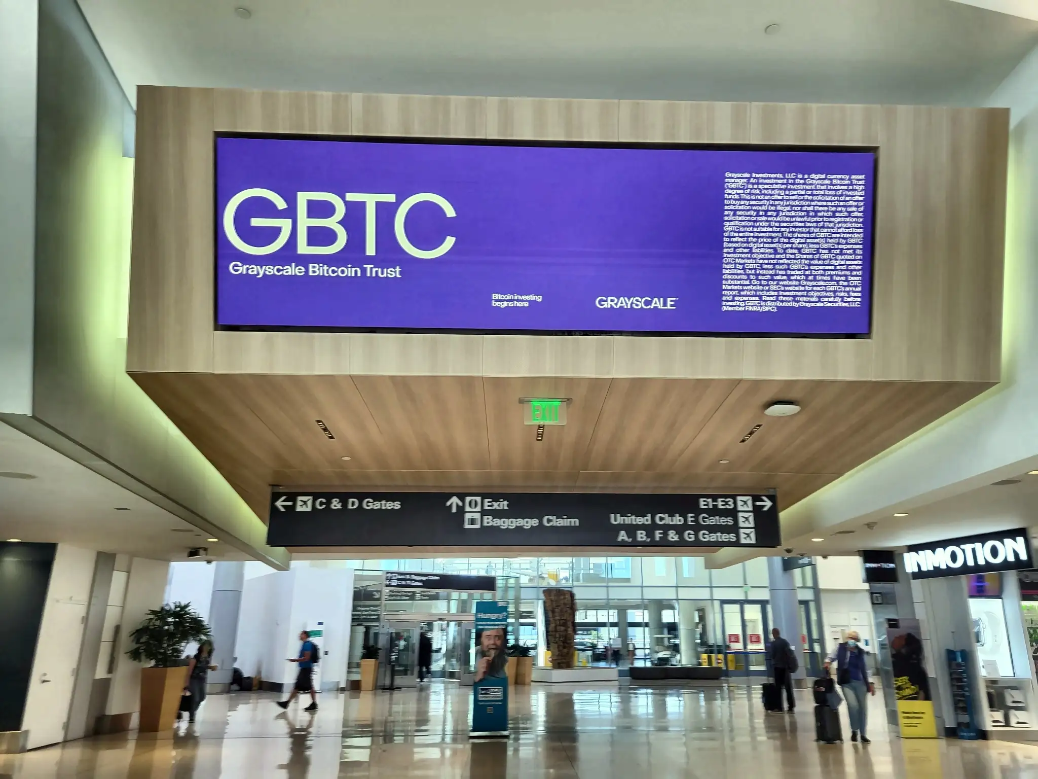 Grayscale GBTC overhead digital LED display