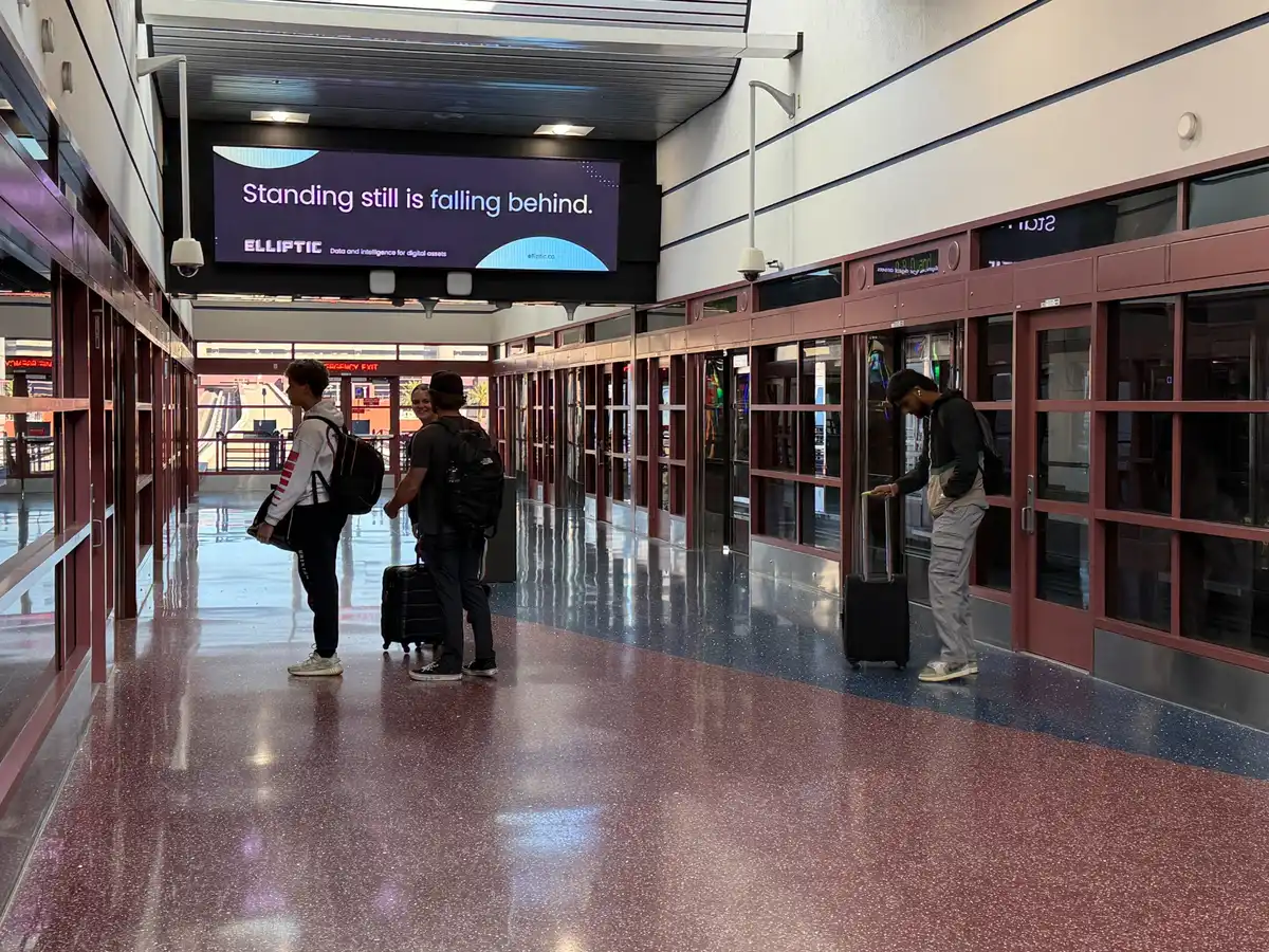 Elliptic Harry Reid (LAS) Advertising Campaign